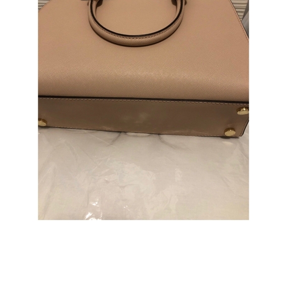 Michael Kors Quinn Small Satchel - Picture 3 of 10